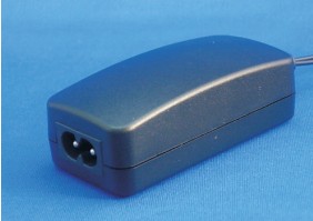 PA10105T2 Switching adapter/adattatore di commutazione/ commutation adaptateur/ Switching-Adapter/ adaptador de conmutación/ kapcsolóüzemű adapter/ kytkentä sovittimen/ comutarea adaptor/Переключение адаптеров Desk top type AC adapter/power supply with IEC-320 C8 AC inlet made in China