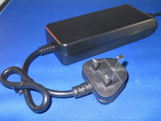 PA1120C7A 120W Laptop AC Power Adapters, Notebook Power Adapter Power with UK AC power cord China supplier,Switching power supply/Alimentatore switching/ Alimentation à découpage/ Schaltnetzteil/ Fuente de alimentación conmutada/ Kapcsolóüzemű tápegység/ Kytkentävirtalähteellä/Comutatie de alimentare/Импульсный блок питания